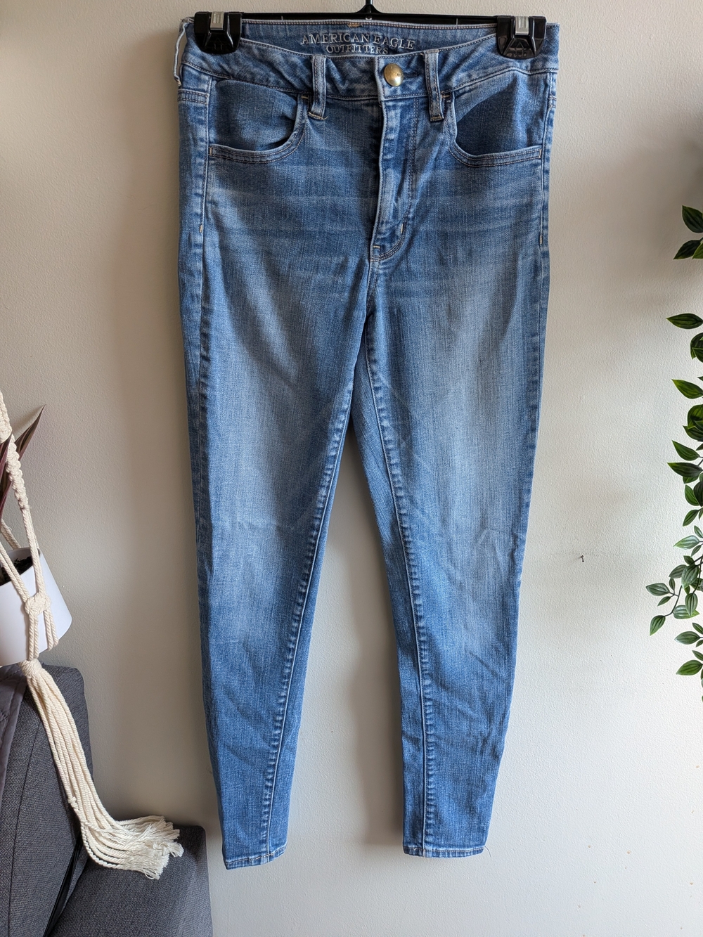 American Eagle Outfitters Light Wash High Rise Stretchy Jeggings